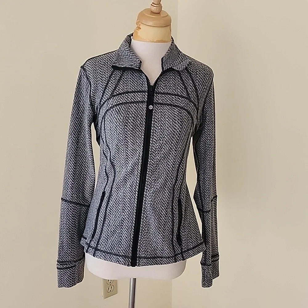 lululemon athletica SZ 10, grey zippered jacket.